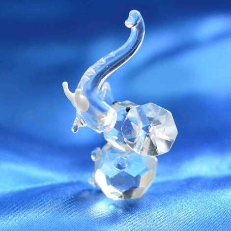 Crystal Elephant Figurine No: 1