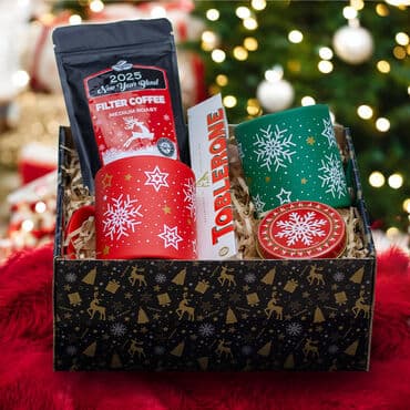 Wholesale Winter Welcome Gift Box Red Green