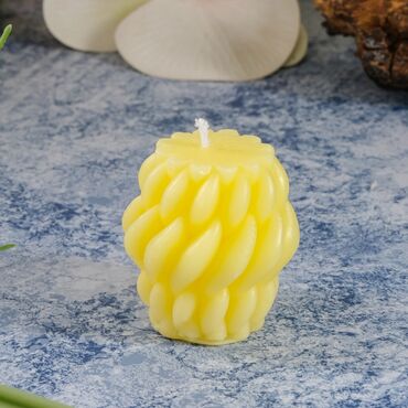 Knitted Shaped Candle - Thumbnail