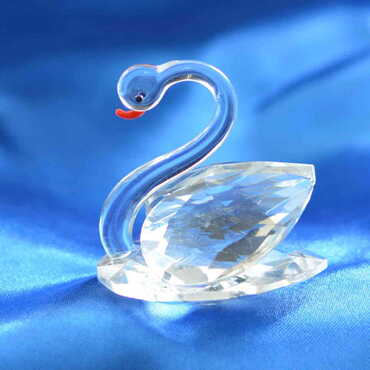 Crystal Swan Figurine No. 3