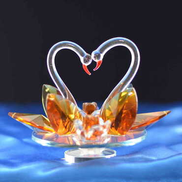 Crystal Two Swan in a Plate Figurine - 3