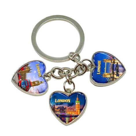 London Themed Metal Keychain With 3 Charms - Heart 40x85 mm - 1