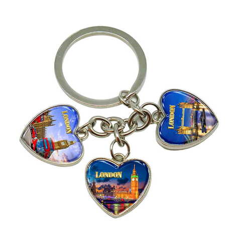 London Themed Metal Keychain With 3 Charms - Heart 40x85 mm