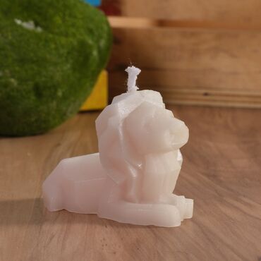 Prism Lion Shaped Candle - Thumbnail